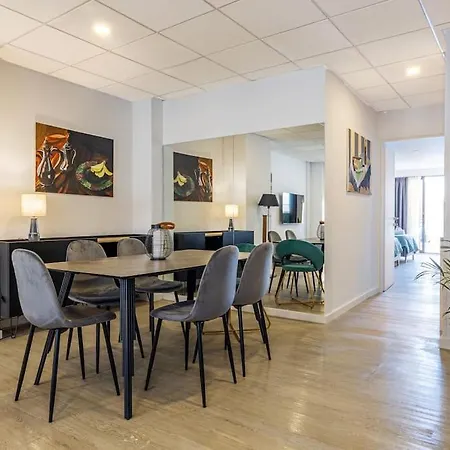 Maricool Minimal Spacious Downtown Loft Candia